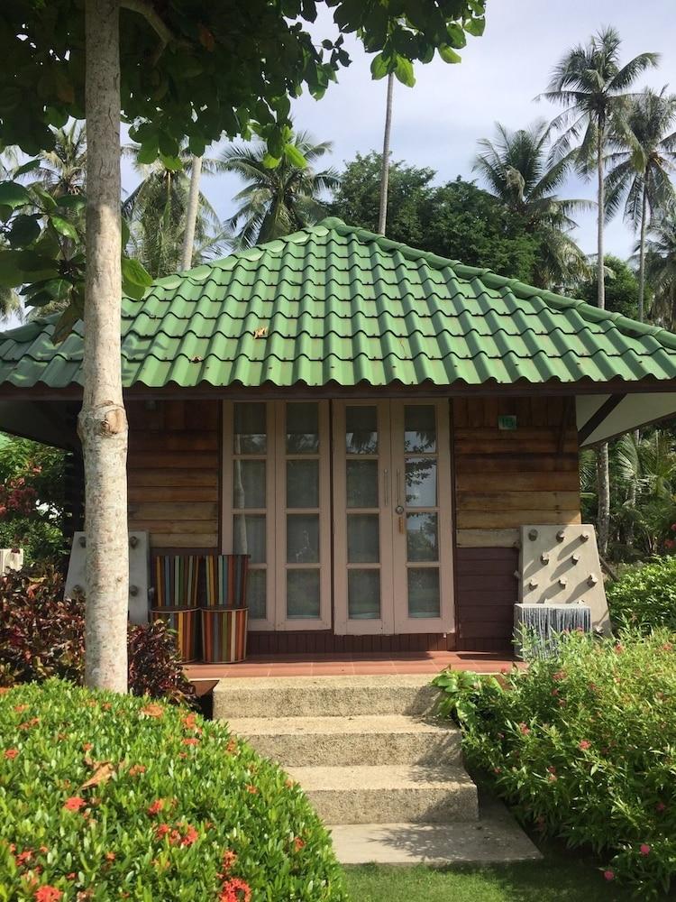Dusita Koh Kood Resort Ko Kut Exterior photo